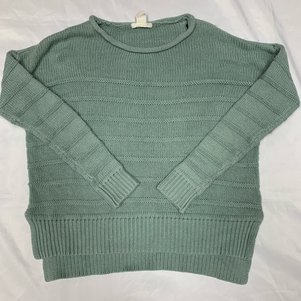 🍒 H&M cropped sweater